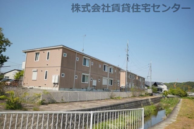 シャーメゾン矢田の物件外観写真