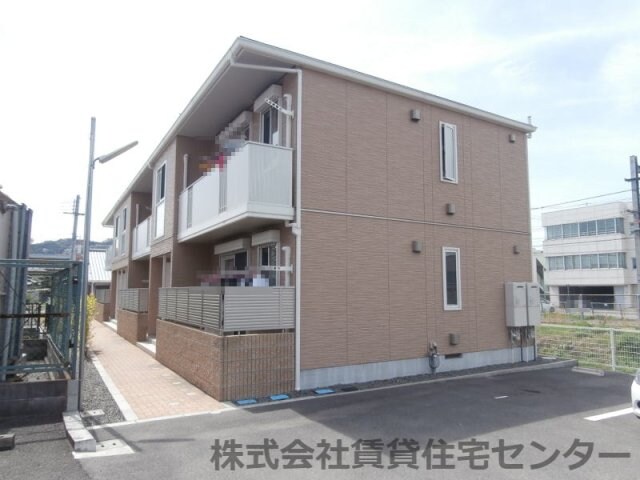 岩出駅 徒歩6分の物件外観写真