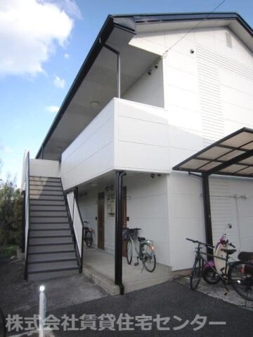 グリーンフル湯川の物件外観写真