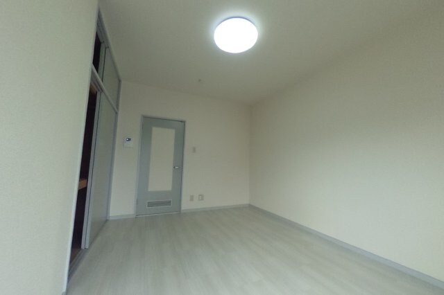 グリーンフル湯川の物件内観写真