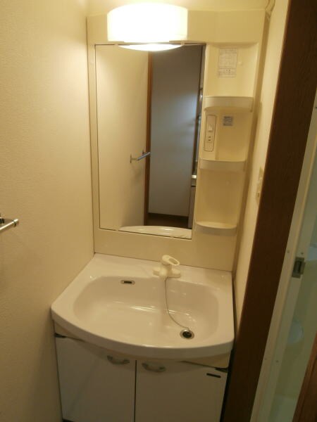 和歌山市駅 バス12分  日赤医療センター前下車：停歩6分 1階の物件内観写真