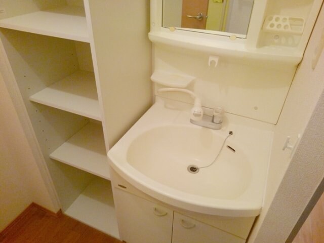 ハイネス 有本の物件内観写真