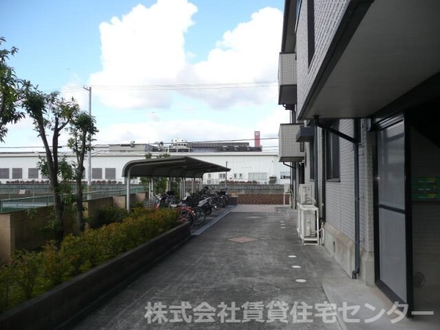和歌山市駅 バス15分  小二里下車：停歩2分 1階の物件外観写真