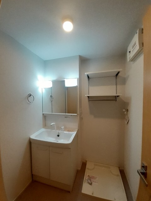 和歌山市駅 バス30分  養翠園前下車：停歩4分 1階の物件内観写真