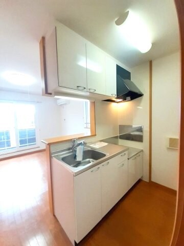 和歌山駅 バス13分  鳴神住宅前下車：停歩3分 2階の物件内観写真