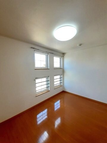 和歌山駅 バス13分  鳴神住宅前下車：停歩3分 2階の物件内観写真