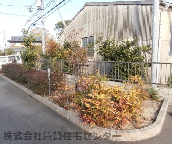 和歌山駅 バス10分  津秦下車：停歩1分 1階の物件外観写真