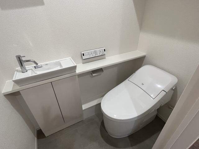 和歌山駅 徒歩9分 2階の物件内観写真