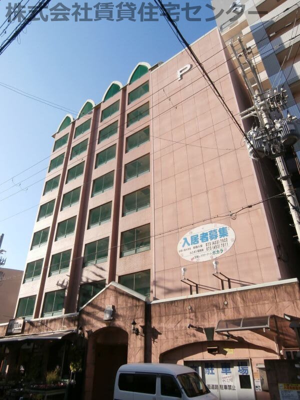 十三番丁ホームズの物件外観写真