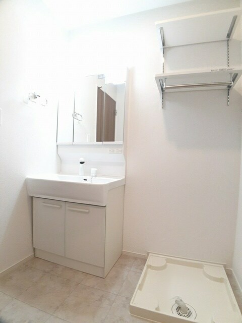 二里ケ浜駅 徒歩11分 1階の物件内観写真