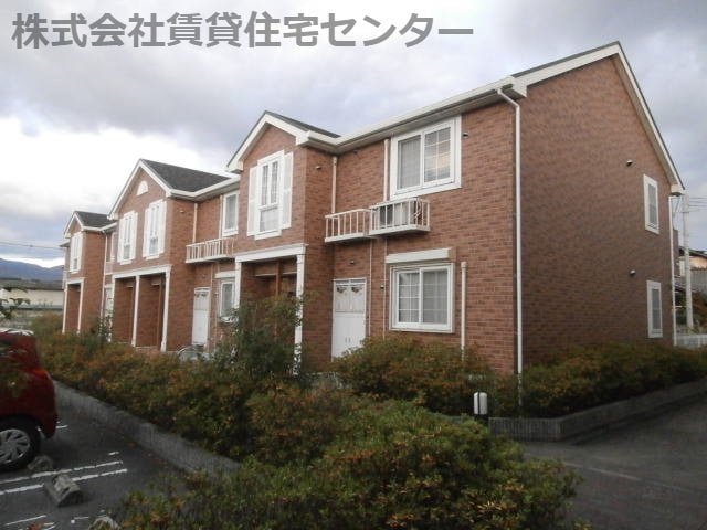 粉河駅 徒歩13分の物件外観写真