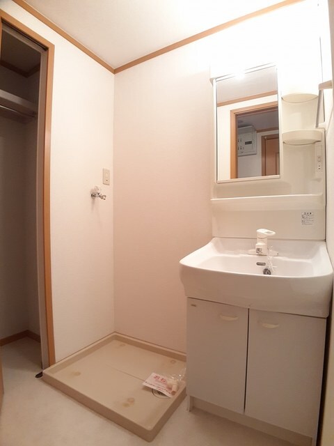 紀伊駅 バス8分  山村下車：停歩7分 1階の物件内観写真