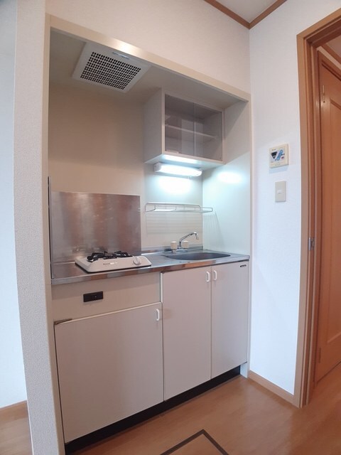 紀伊駅 バス8分  山村下車：停歩7分 1階の物件内観写真