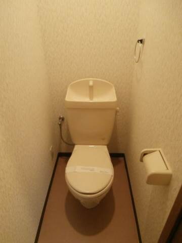 和歌山市駅 バス17分  鷹匠町5丁目下車：停歩4分 1階の物件内観写真