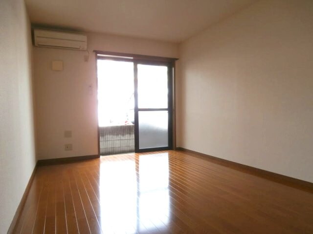 和歌山市駅 バス17分  鷹匠町5丁目下車：停歩4分 1階の物件内観写真