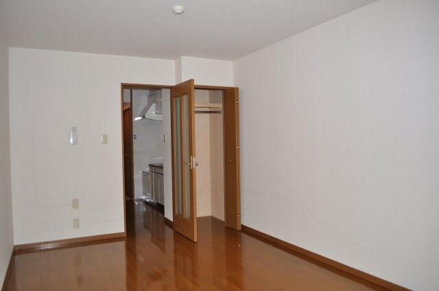 和歌山市駅 バス17分  鷹匠町5丁目下車：停歩4分 1階の物件内観写真