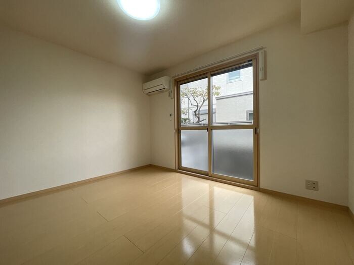 和歌山駅 バス8分  屋形町五丁目下車：停歩3分 1階の物件内観写真