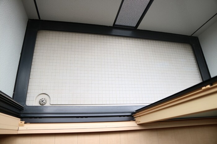 和歌山市駅 バス15分  日赤医療センター前下車：停歩6分 1階の物件内観写真