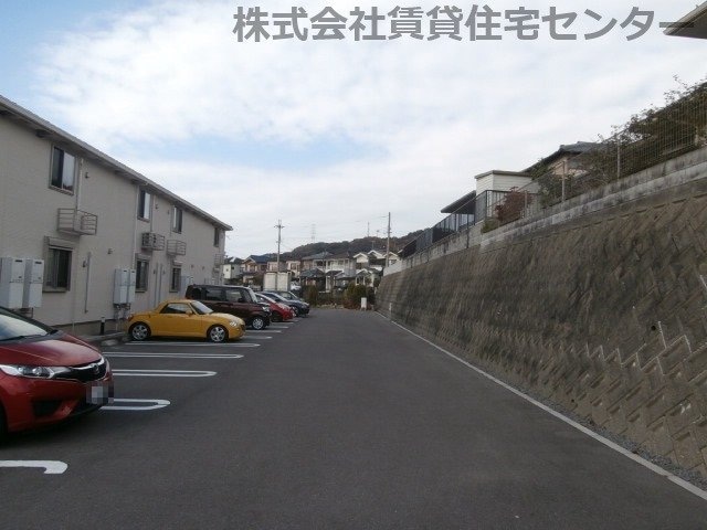 紀伊駅 バス7分  山下車：停歩9分 1階の物件外観写真