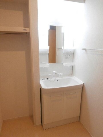 紀伊駅 バス7分  山下車：停歩9分 1階の物件内観写真