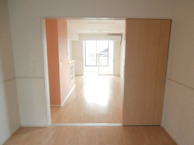 紀伊駅 バス7分  山下車：停歩9分 1階の物件内観写真