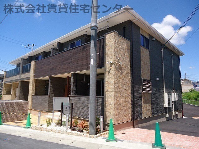 岩出駅 バス25分  曽屋久保下車：停歩6分 2階の物件外観写真