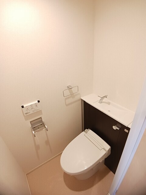 和歌山駅 徒歩7分 3階の物件内観写真