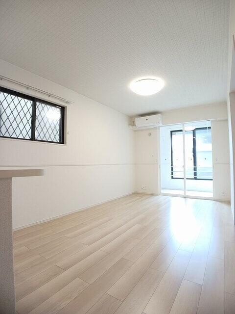 紀伊駅 バス9分  山村（和歌山県）下車：停歩7分 1階の物件内観写真