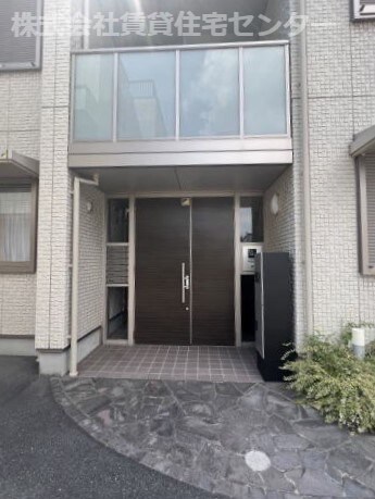 和歌山市駅 バス4分  県庁前下車：停歩4分 1階の物件外観写真