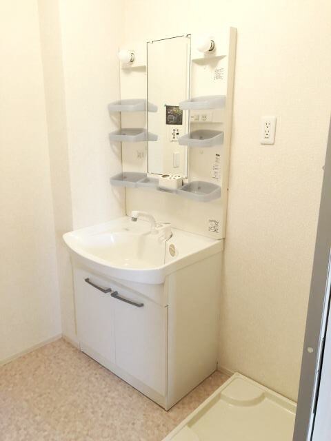 和歌山駅 バス15分  南中島下車：停歩5分 2階の物件内観写真