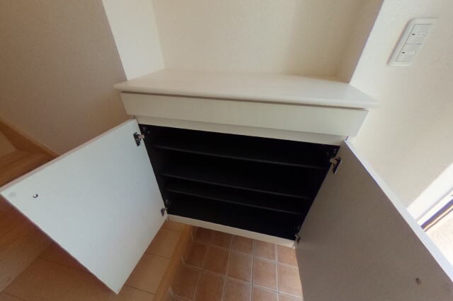 紀三井寺駅 バス8分  浜の宮下車：停歩6分 2階の物件内観写真