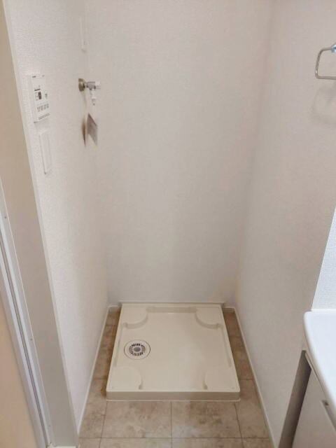 八幡前駅 徒歩16分 2階の物件内観写真