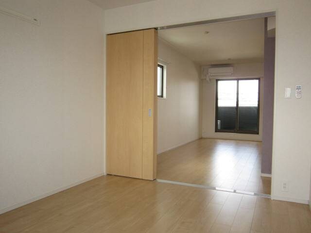 東松江駅 徒歩5分 2階の物件内観写真