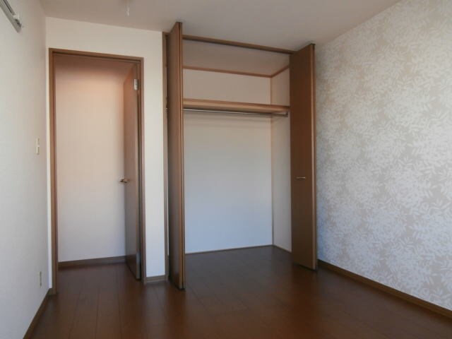 パインズコートの物件内観写真