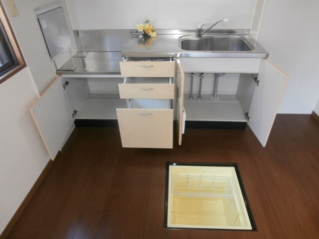 パインズコートの物件内観写真