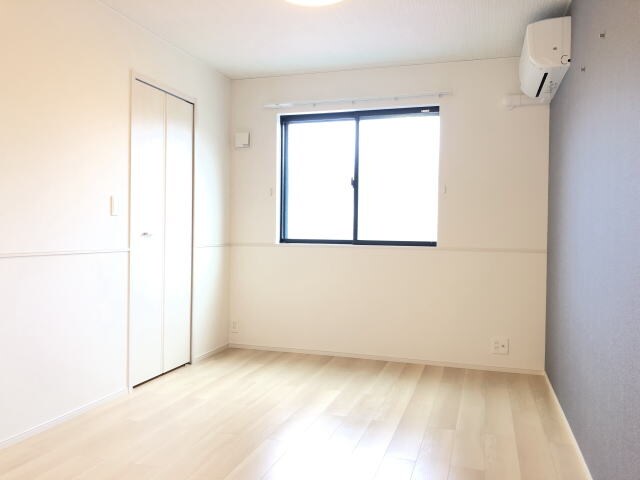 ロイズ紀三井寺Ⅰの物件内観写真