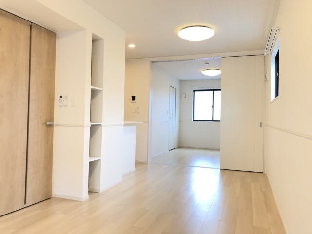 ロイズ紀三井寺Ⅰの物件内観写真