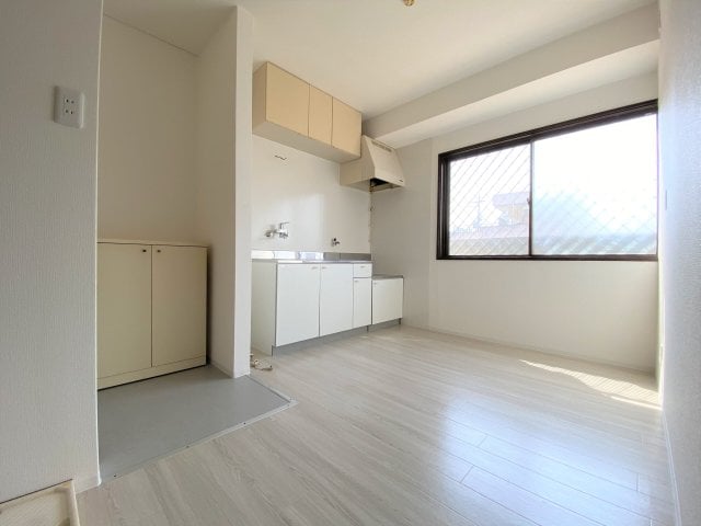 プレゼンス浜の宮の物件内観写真