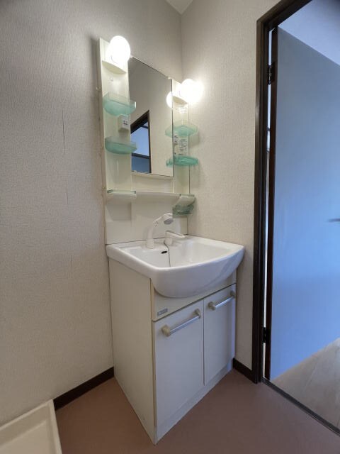 紀三井寺駅 バス6分  和歌浦下車：停歩2分 2階の物件内観写真