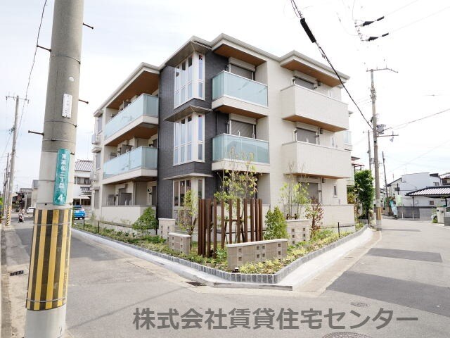 Montagne東高松の物件外観写真