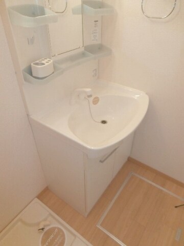 ヴィヴレ堀川の物件内観写真