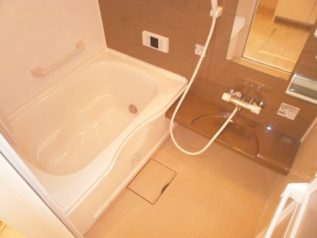 イソラ フェリジェⅡの物件内観写真