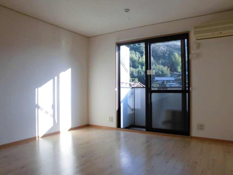 黒江駅 徒歩5分 2階の物件内観写真