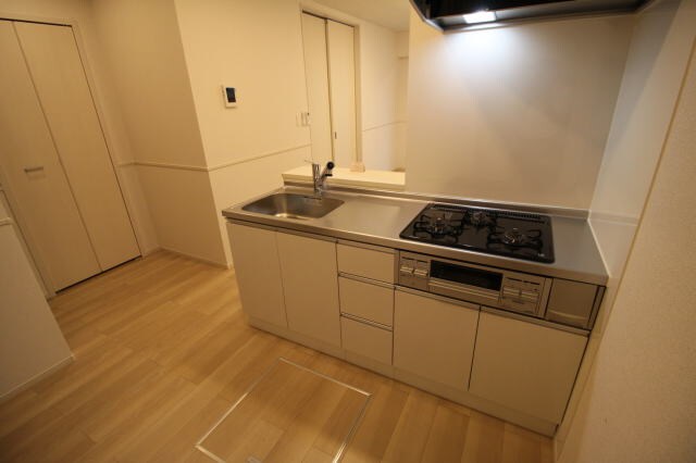 紀三井寺駅 バス5分  競技場前下車：停歩8分 1階の物件内観写真