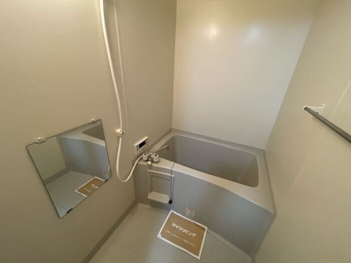 パインズコートの物件内観写真