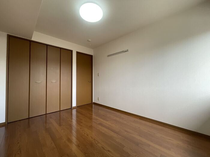 パインズコートの物件内観写真