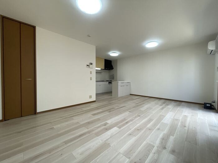 パインズコートの物件内観写真