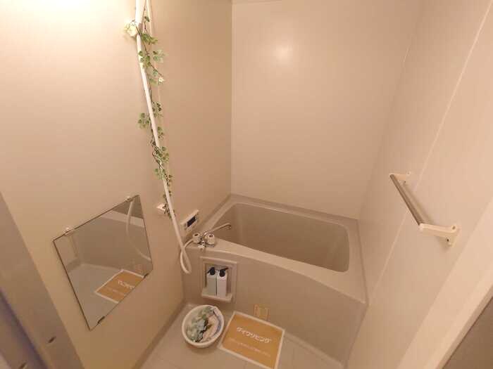 パインズコートの物件内観写真