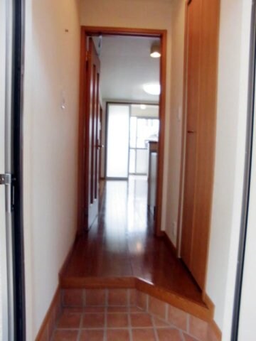 和歌山市駅 バス11分  花王橋下車：停歩5分 2階の物件内観写真