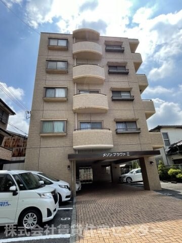 メゾン・プラヴァーⅡの物件外観写真